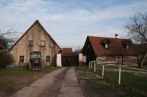 zemědělská usedlost u Ratibořic