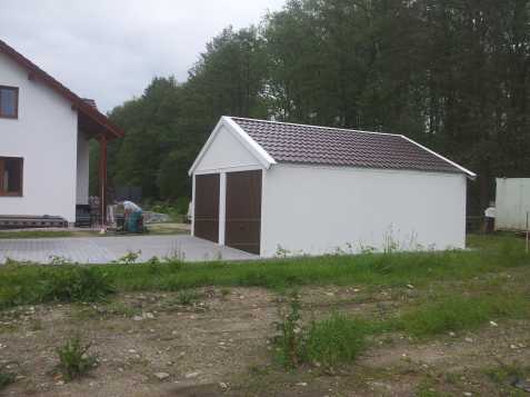 Montovaná garáž se sedlovou střecho