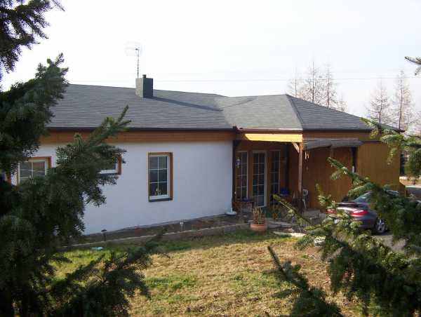 Nadstandardni samostatný bungalov 6+1+2xK+2xG, 60km od Prahy