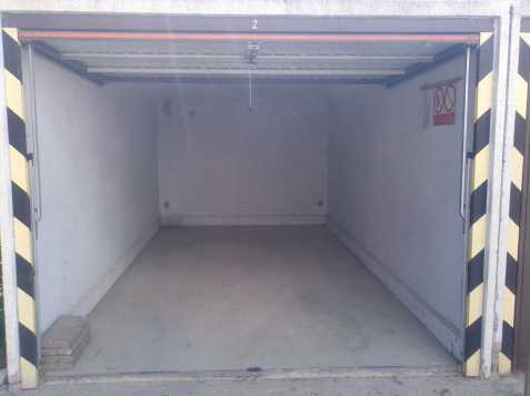 Pronajmu garáž v Olomouci 