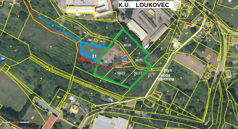 Větší pozemek pro RD v Loukovci