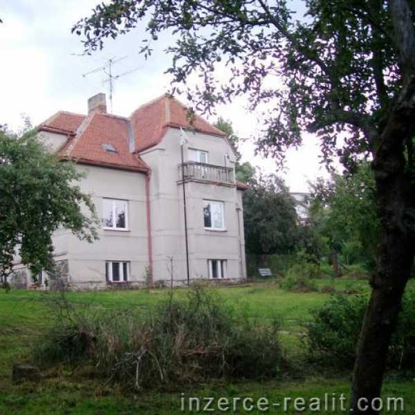 Prodám dvougenerační vilu ve Srubci